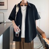 黑色