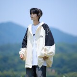 黑色