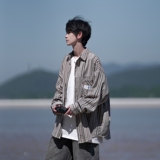 卡其色