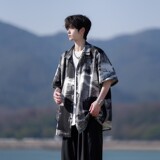 黑色
