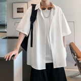 白色