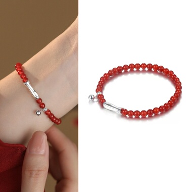 鸿运锦鲤｜红色玛瑙手串女S925纯银新中式弹力绳小银鱼手链新品