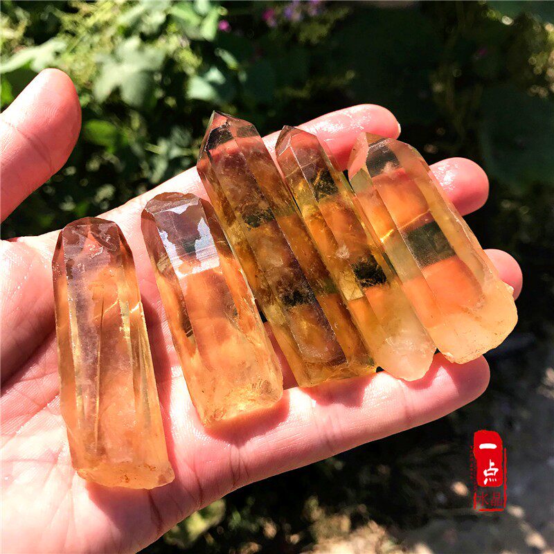 天然黄水晶柱价格 天然黄水晶柱图片 星期三
