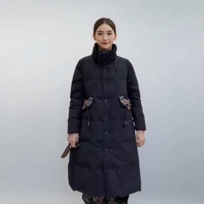 2025冬季新款特优美新中式冬季刺绣保暖中长款羽绒服外套女