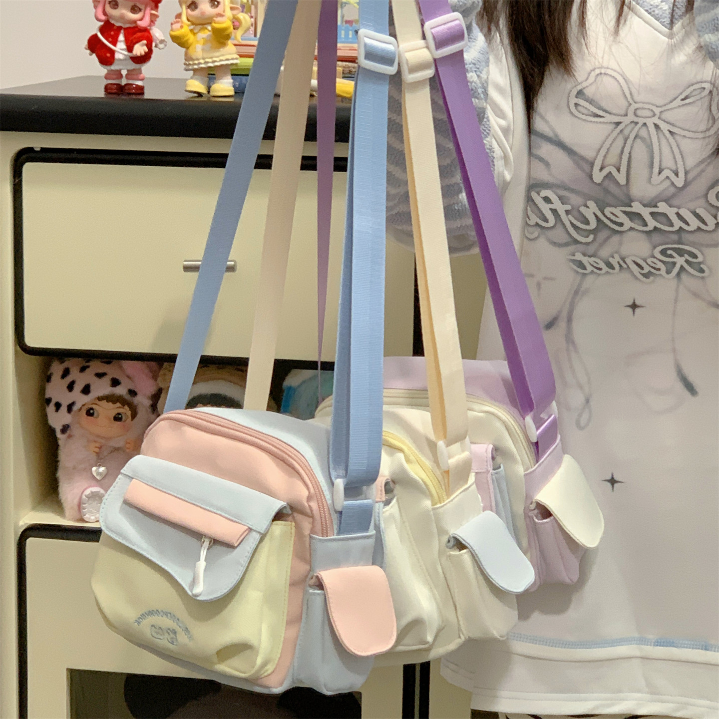 大学生斜跨小包包女2026新款潮韩版休闲百搭大容量通勤轻便单肩包