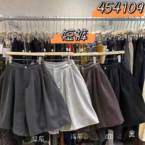 WE女装454109冬韩版宽松大码胖mm休闲风百搭高腰毛呢五分靴裤短裤
