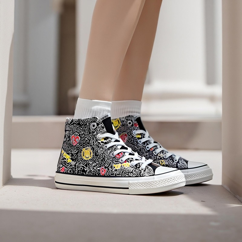 卓不凡嘻哈风手绘涂鸦帆布鞋男