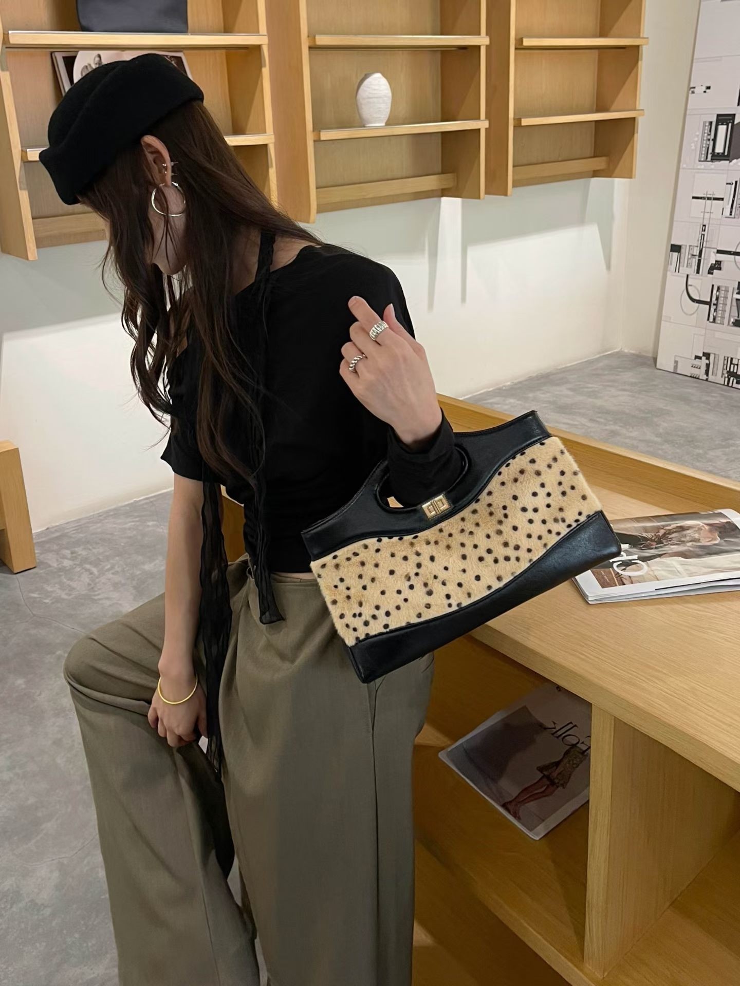 小香风韩国波点女包老钱风秋冬复古豹纹毛绒手提包单肩斜挎hobo包