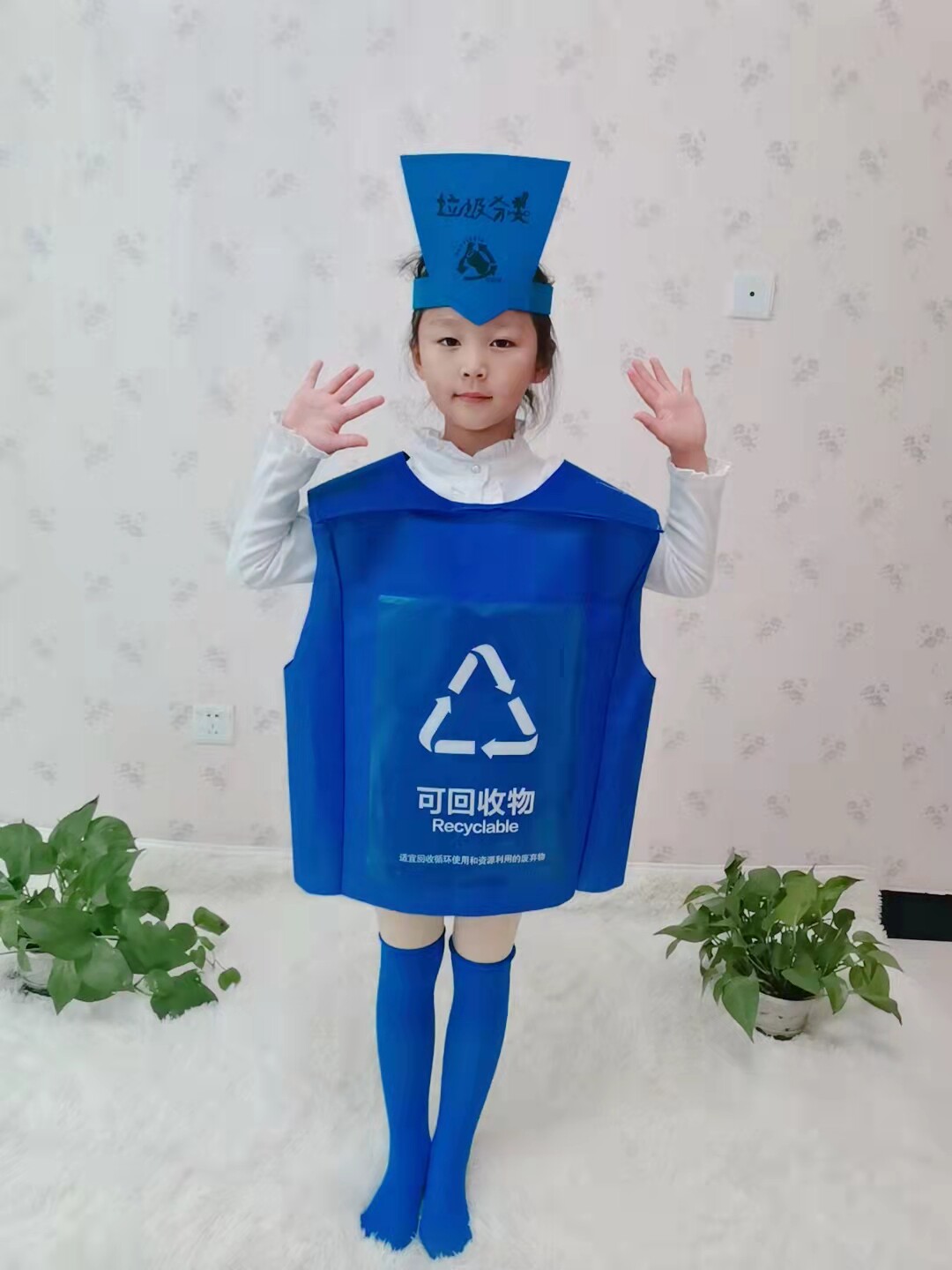 儿童新款垃圾分类卡通玩偶宣传道具服装四色分类垃圾桶表演行走服
