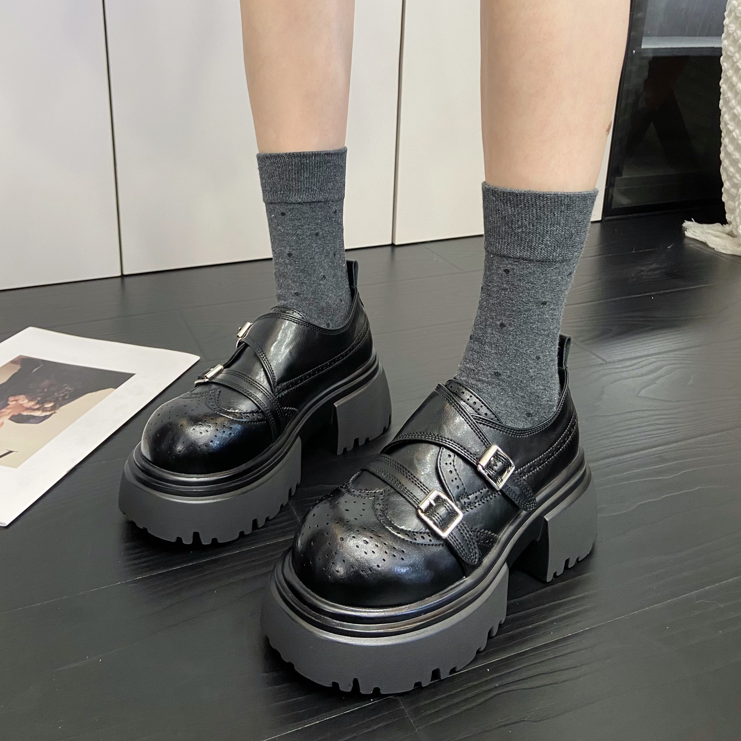真皮厚底增高轻便舒适乐福鞋女2026春季新款皮带扣英伦风小皮鞋潮