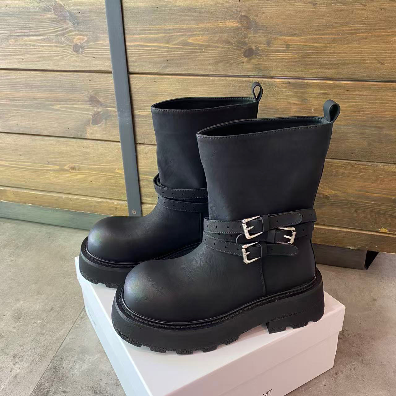 擦色厚底增高马丁靴女2025秋季新款英伦风百搭短筒靴皮带扣机车靴