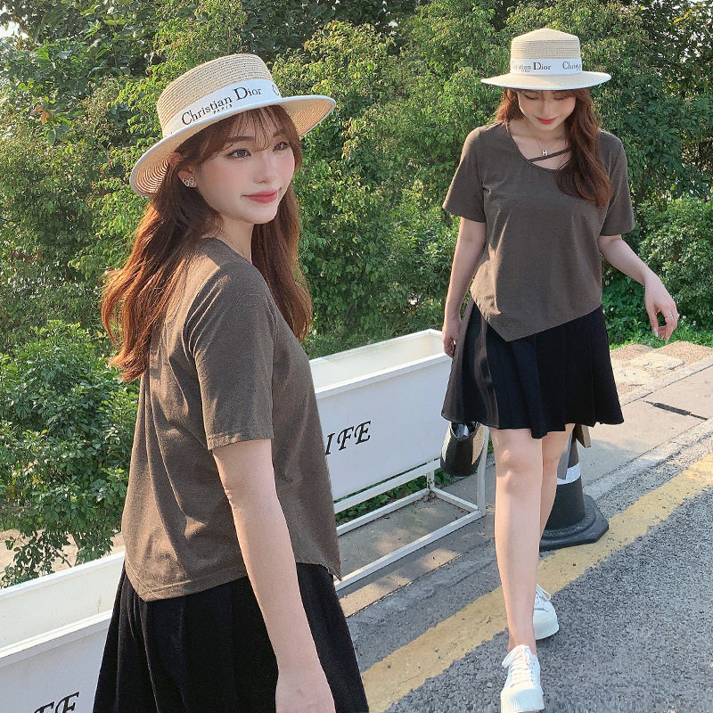 2022甜辣上衣胖mm大码t恤女装藏肉显瘦夏季薄款不规则短袖针织衫