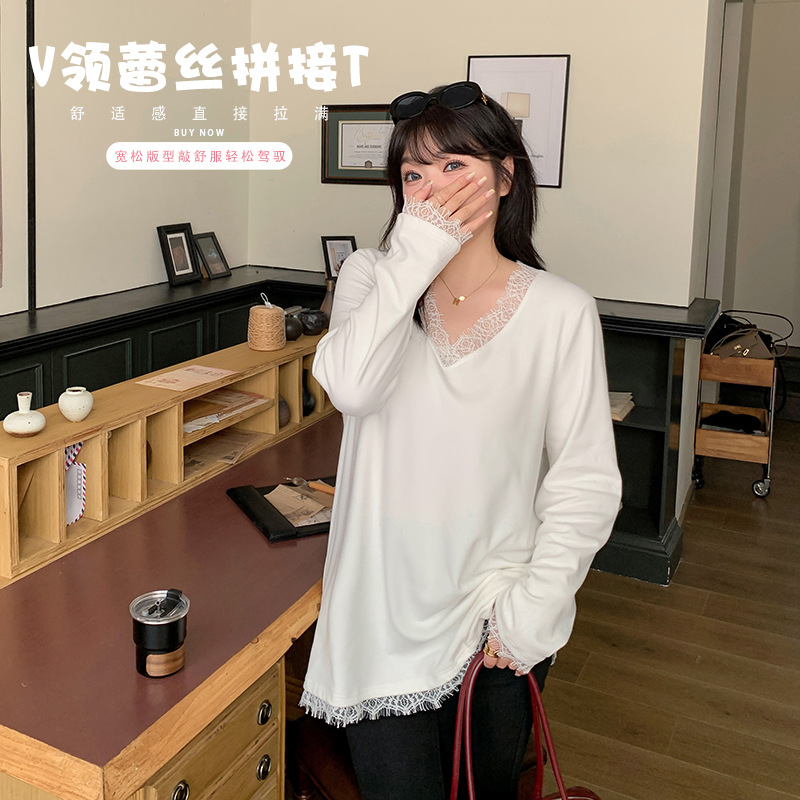 大码女装2024秋冬胖妹妹加肥打底衫韩版V领蕾丝拼接T恤纯色时尚潮