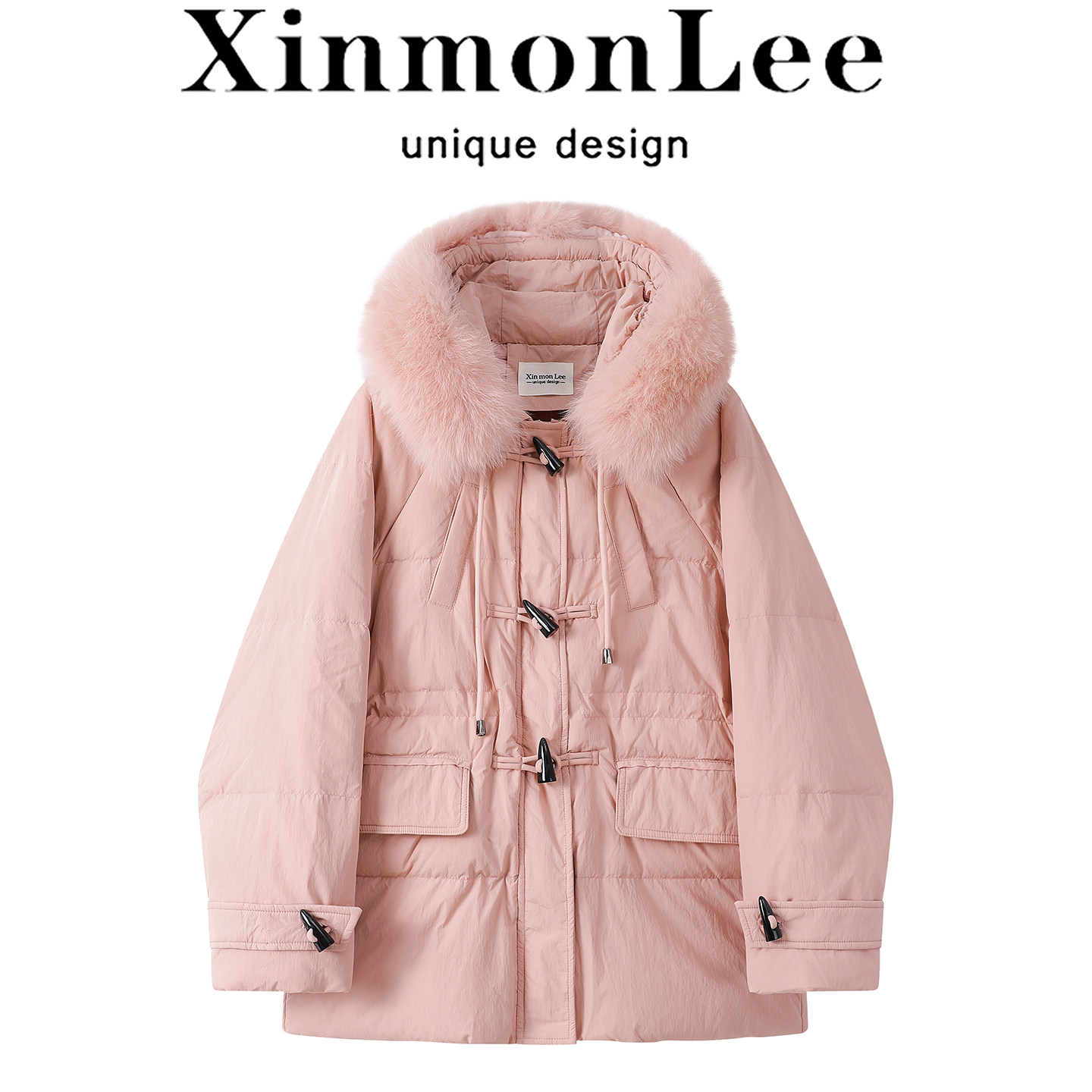 XinmonLee粉色洋气连帽毛领中长羽绒服外套冬季新款牛角扣保暖