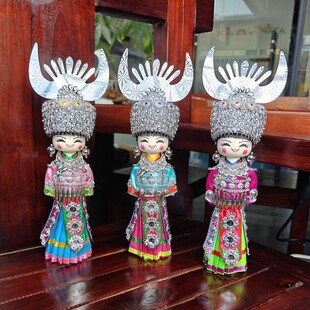 少数民族木偶娃娃 大中小号苗族手工艺木头卡通民族时装娃娃摆件