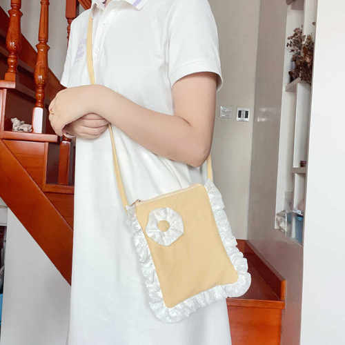 Imhere可爱小花蕾丝斜跨帆布小包