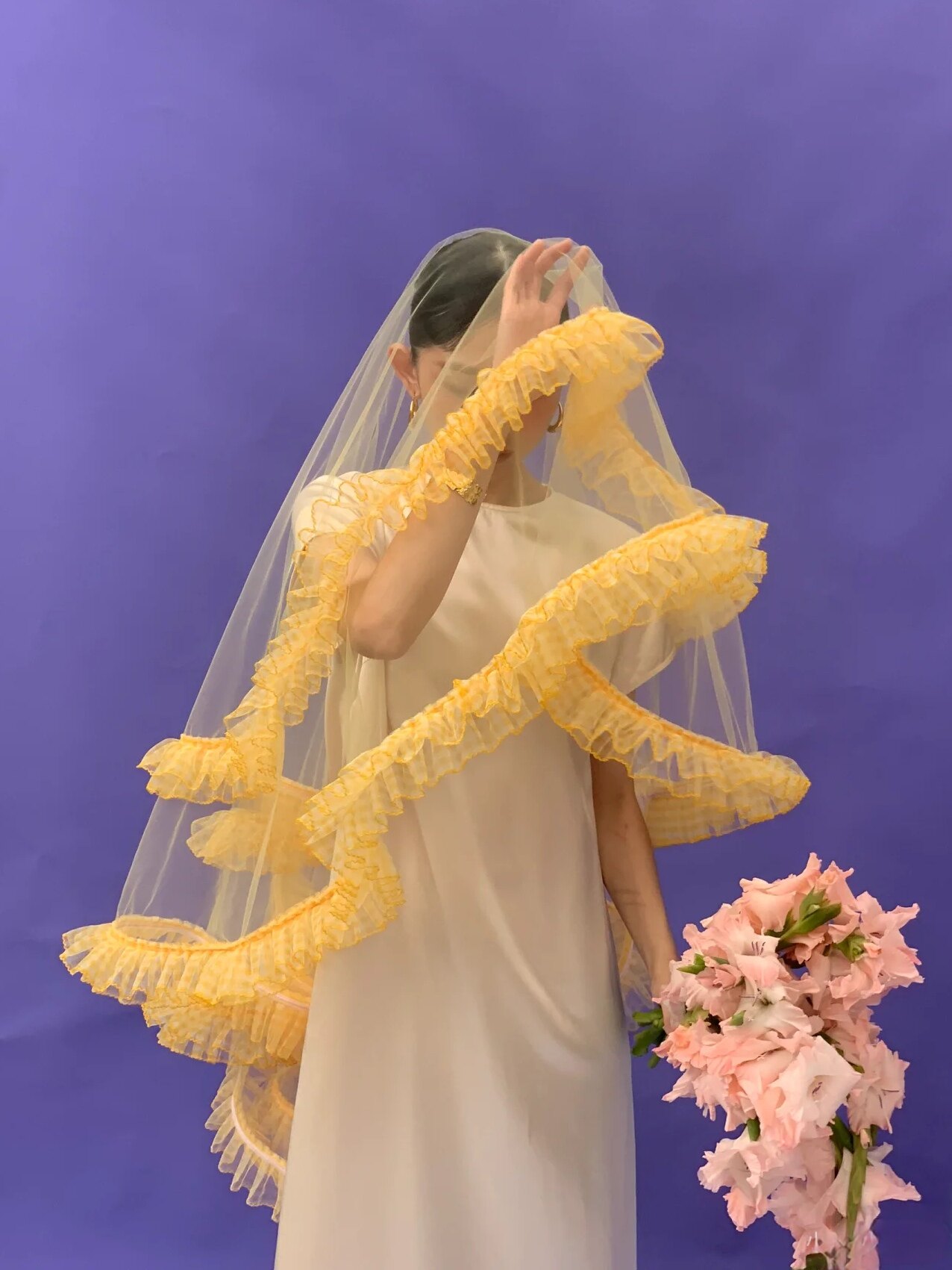 新娘结婚婚纱长款黄蕾丝花边头纱高级感小众头饰摄影拍照造型样片