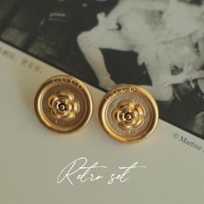 巴黎山茶花银耳环镀金复古