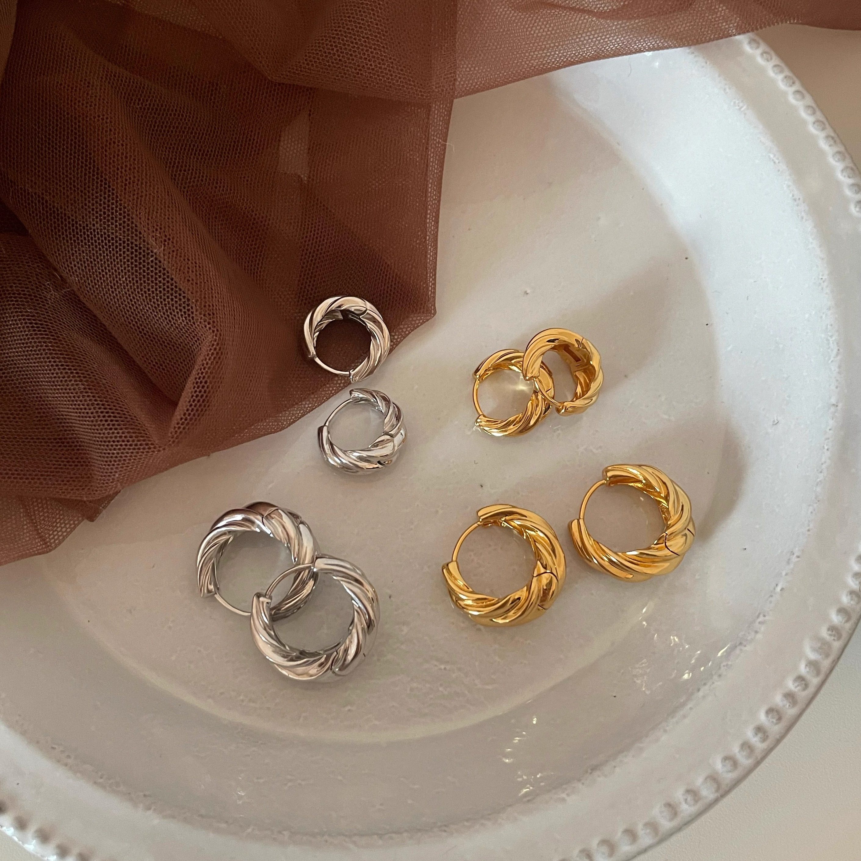 「出圈」925纯银复古编织麻花百搭小众设计感时尚耳环耳圈耳饰女,饰品/流行首饰/时尚饰品新,耳环,淘宝优惠券,粉丝福利购,淘宝优惠卷