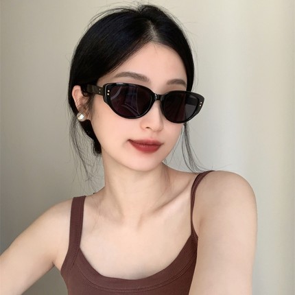 辣妹风~2024新款ins猫眼墨镜女韩版复古遮阳眼镜高级感太阳镜男潮