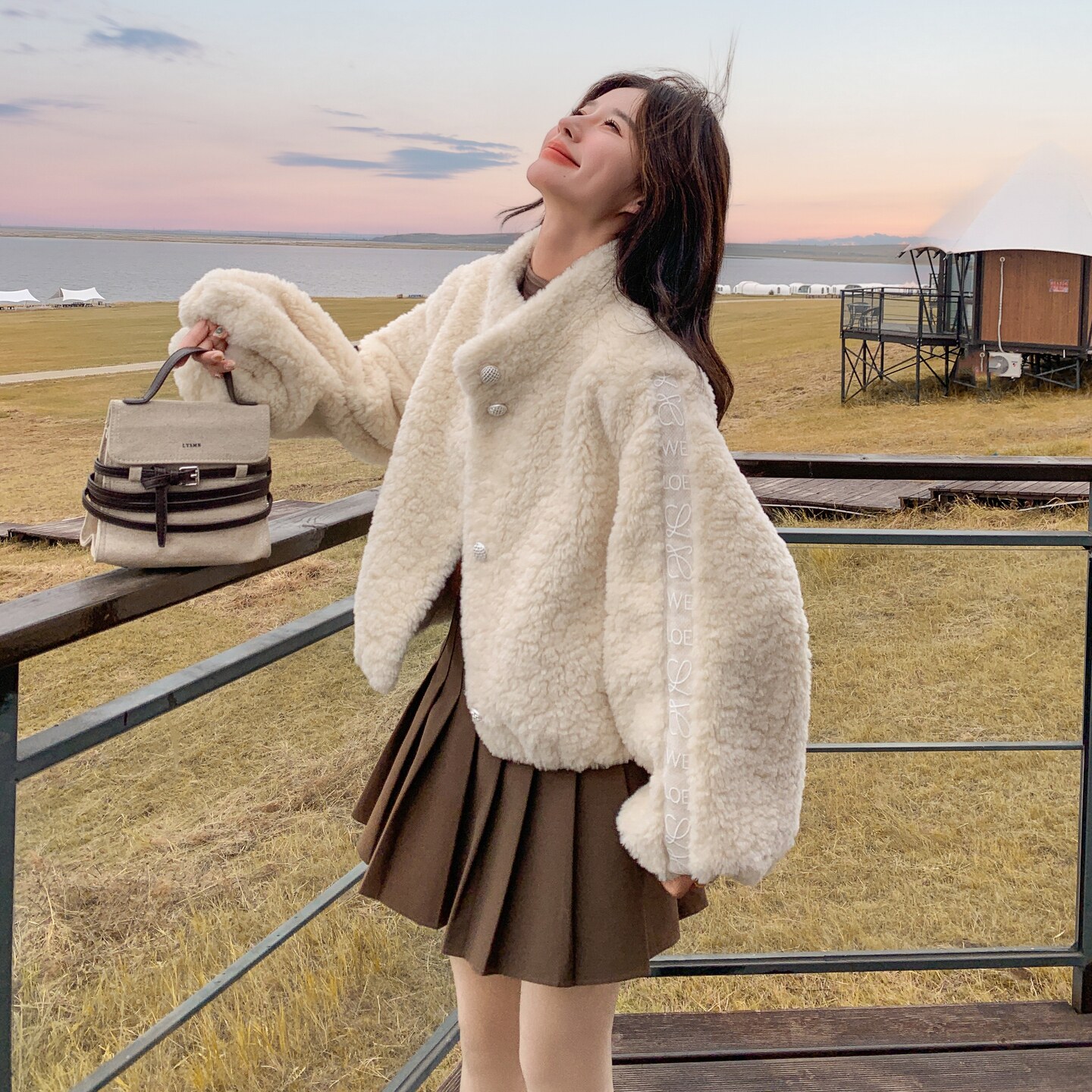 日本offcat蕾丝拼接羊羔毛棉服外套女2025冬季新款小个子富家千金