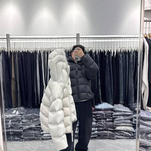 画先生2025冬季保暖300克充绒连帽面包服泡芙羽绒服外套男女5868