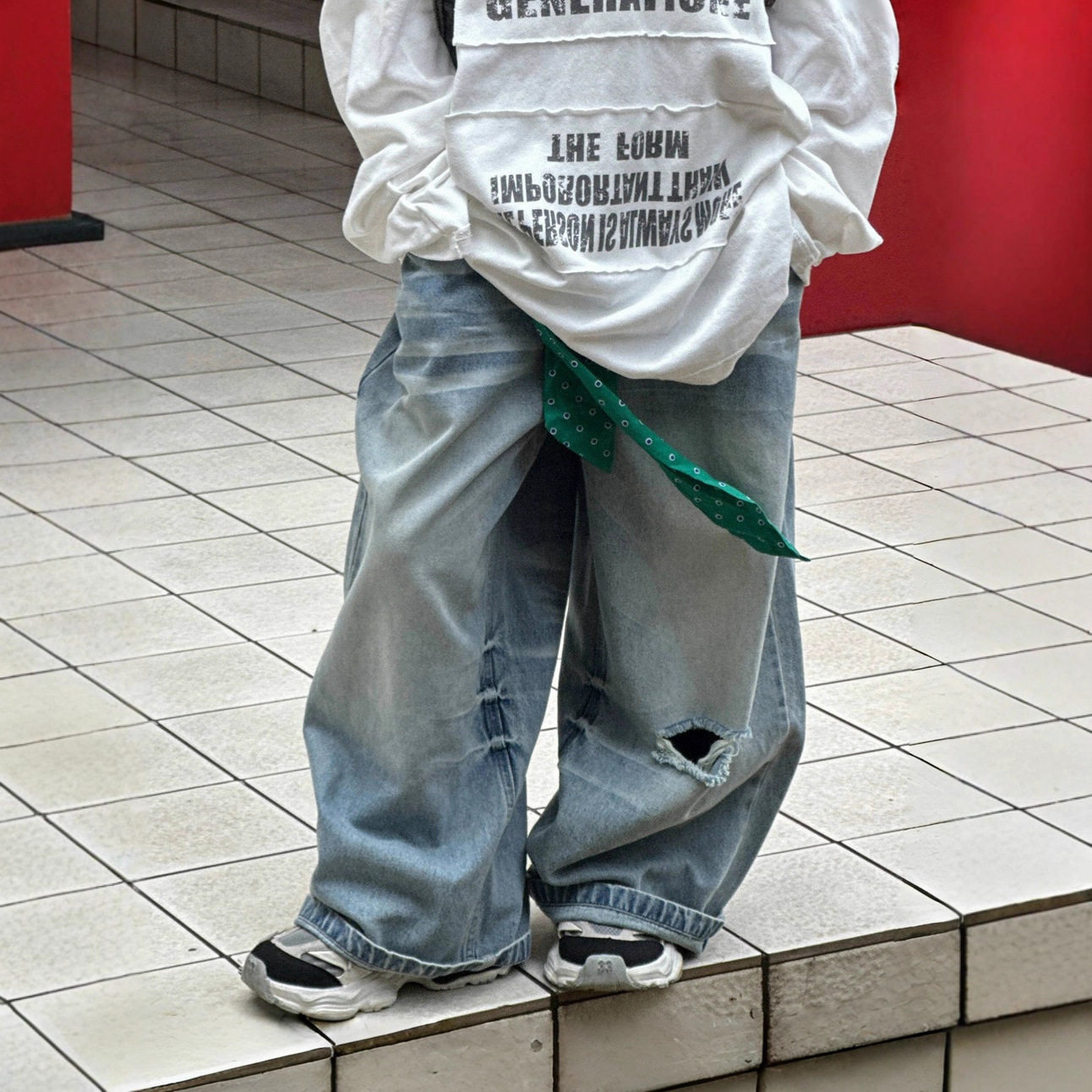 貌貌妈家2025秋季新款男女童猫须破洞牛仔裤儿童洋气长裤直筒裤潮,童装/婴儿装/亲子装,儿童牛仔裤,淘宝优惠券,粉丝福利购,淘宝优惠卷