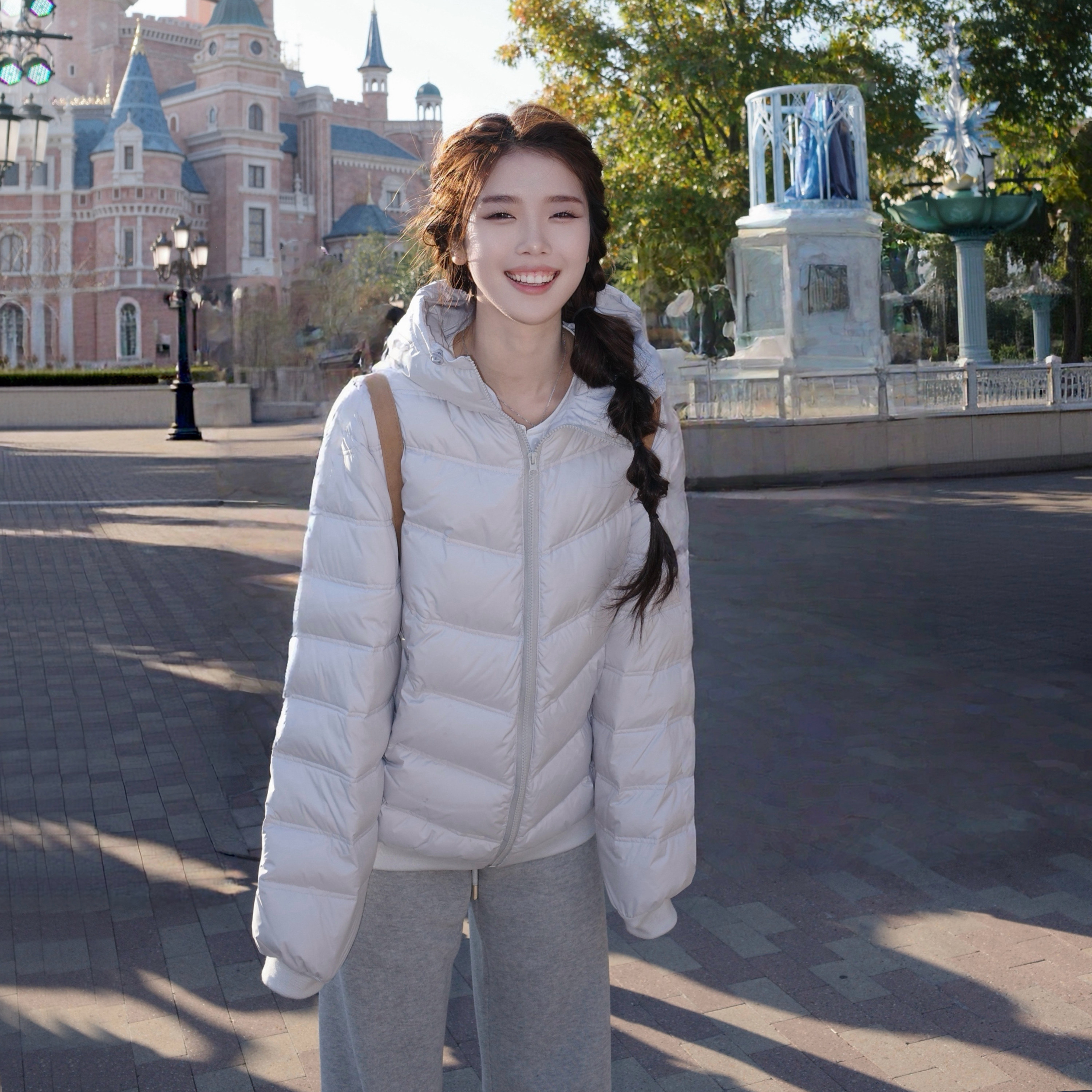 Y257595高克重90白鸭绒羽绒服