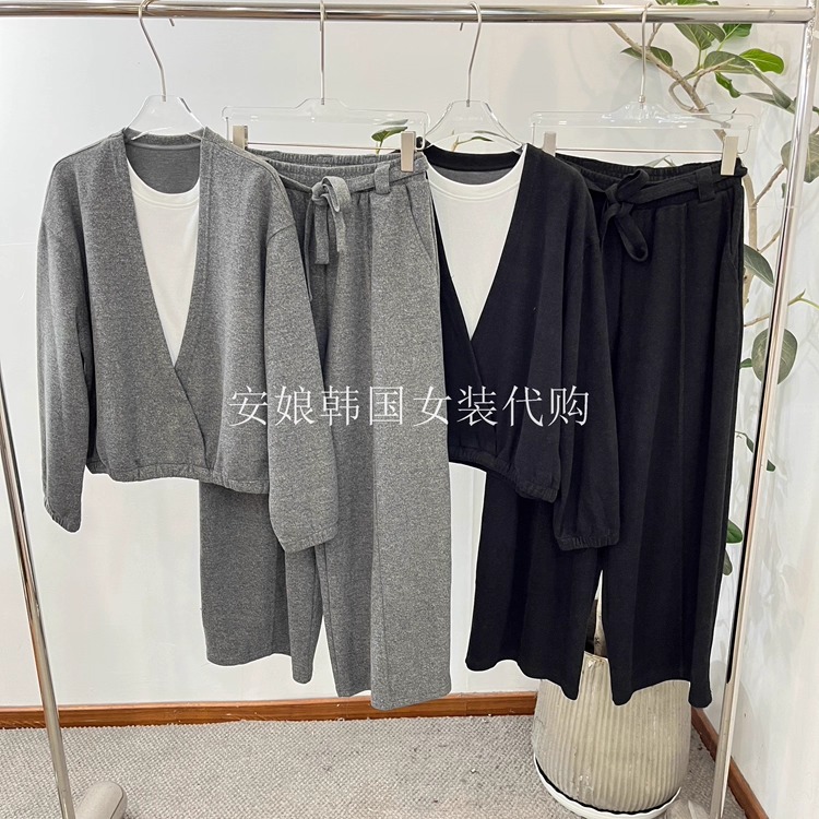 V领假两件外套休闲裤毛呢套装