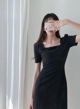 2022夏装新品B家自制高腰显瘦方领黑色修身连衣裙A字裙简约小黑裙