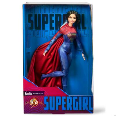 电影周边芭比娃娃supergirl