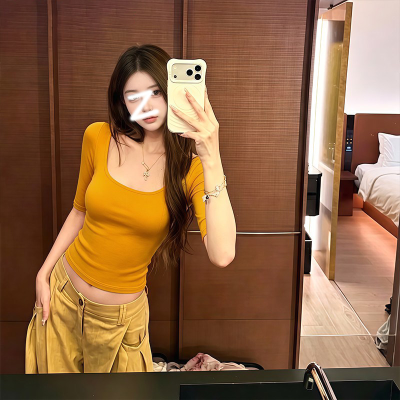 2026夏季漂亮衣服短款中袖性感女辣妹亮色系修身短T恤修身打底衫