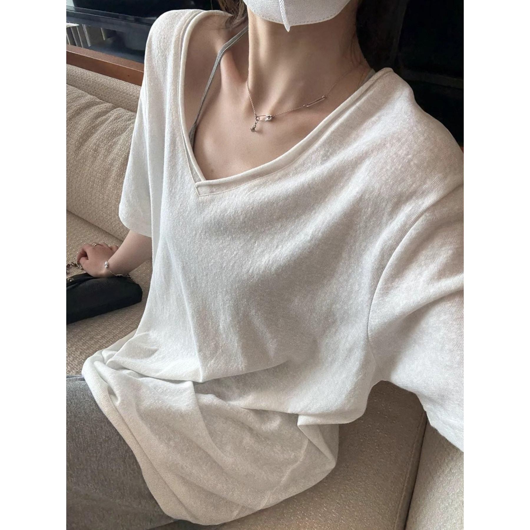 欧货短袖V领薄款白色t恤夏女宽松显瘦慵懒风小众体恤休闲百搭上衣