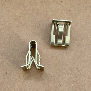 适用别克威朗君越汽车内饰顶棚阅读灯装饰板固定金属铁夹卡扣卡子