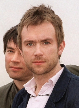 BLUR 模糊乐队代蒙·阿尔本 Damon albarn同款圆圈耳环圈耳夹周边