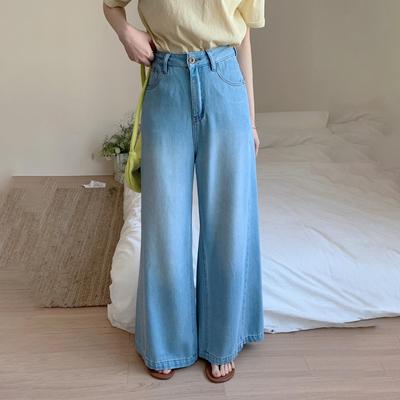 简约气质显瘦高腰浅蓝牛仔裤