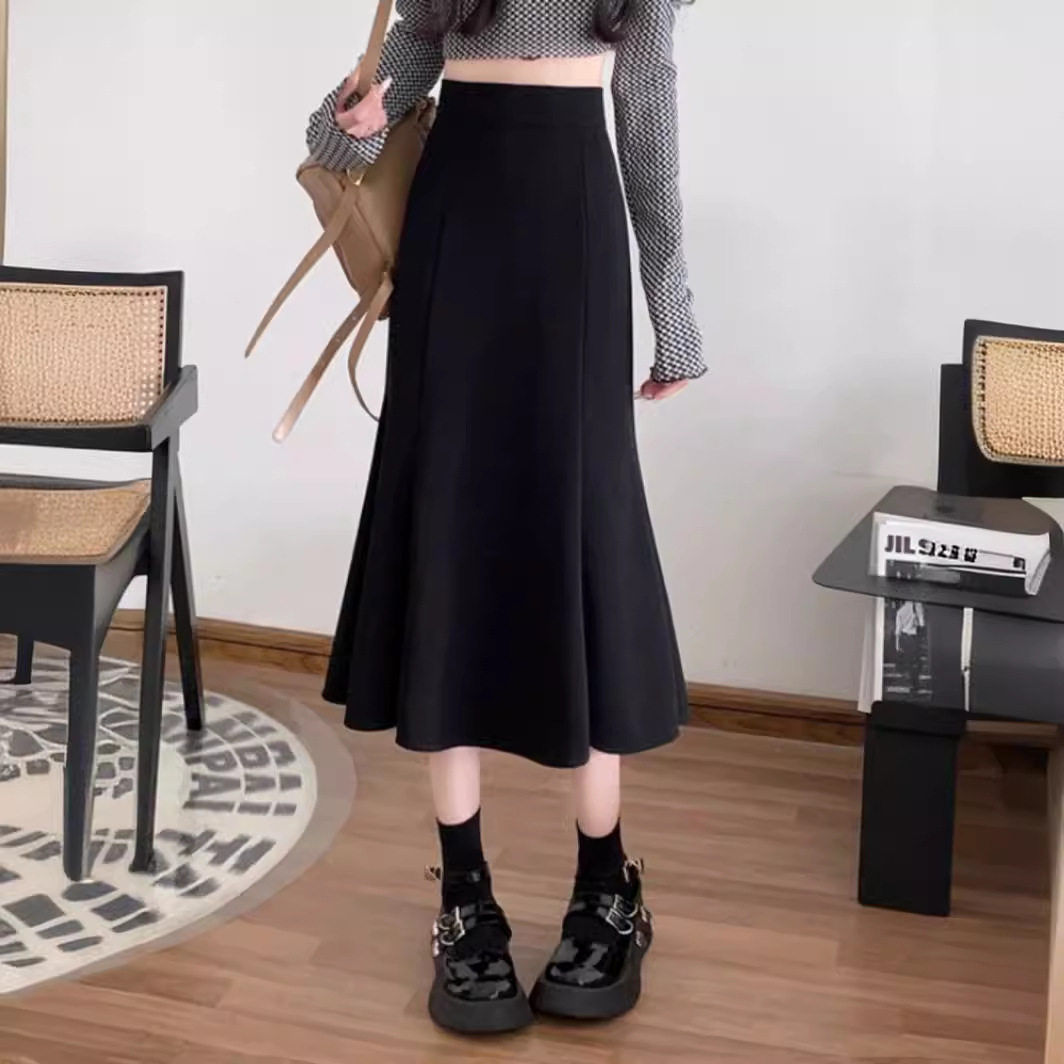鱼尾裙半身裙女春秋新款高腰显瘦中长款梨形身材黑色包臀长裙