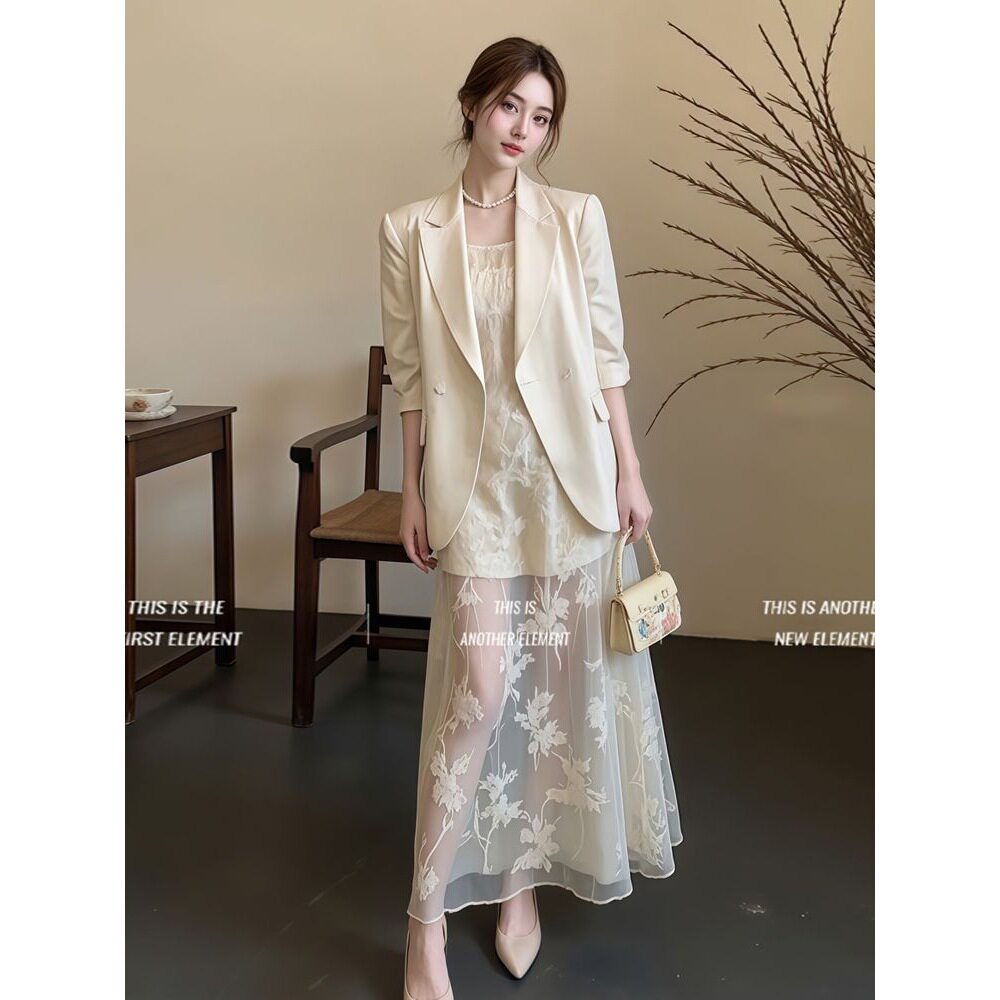 时尚爆款套装女2026春秋气质高级感通勤西装外套蕾丝吊带裙套装女