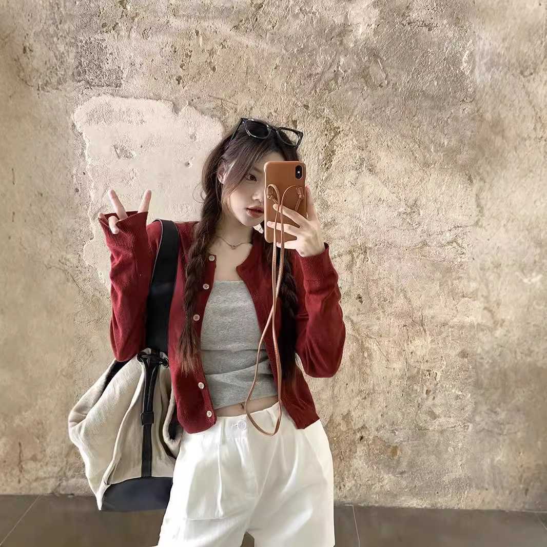 设计感小众红色外搭薄款小开衫女秋季韩系修身短款长袖针织衫外套