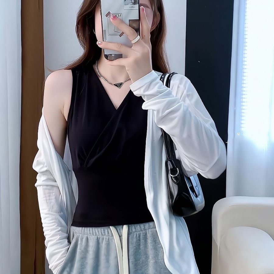 四季内搭V领背心女2025新款内搭外穿修身白色打底个性款无袖t恤