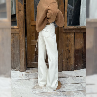 米白色微喇牛仔裤女2026