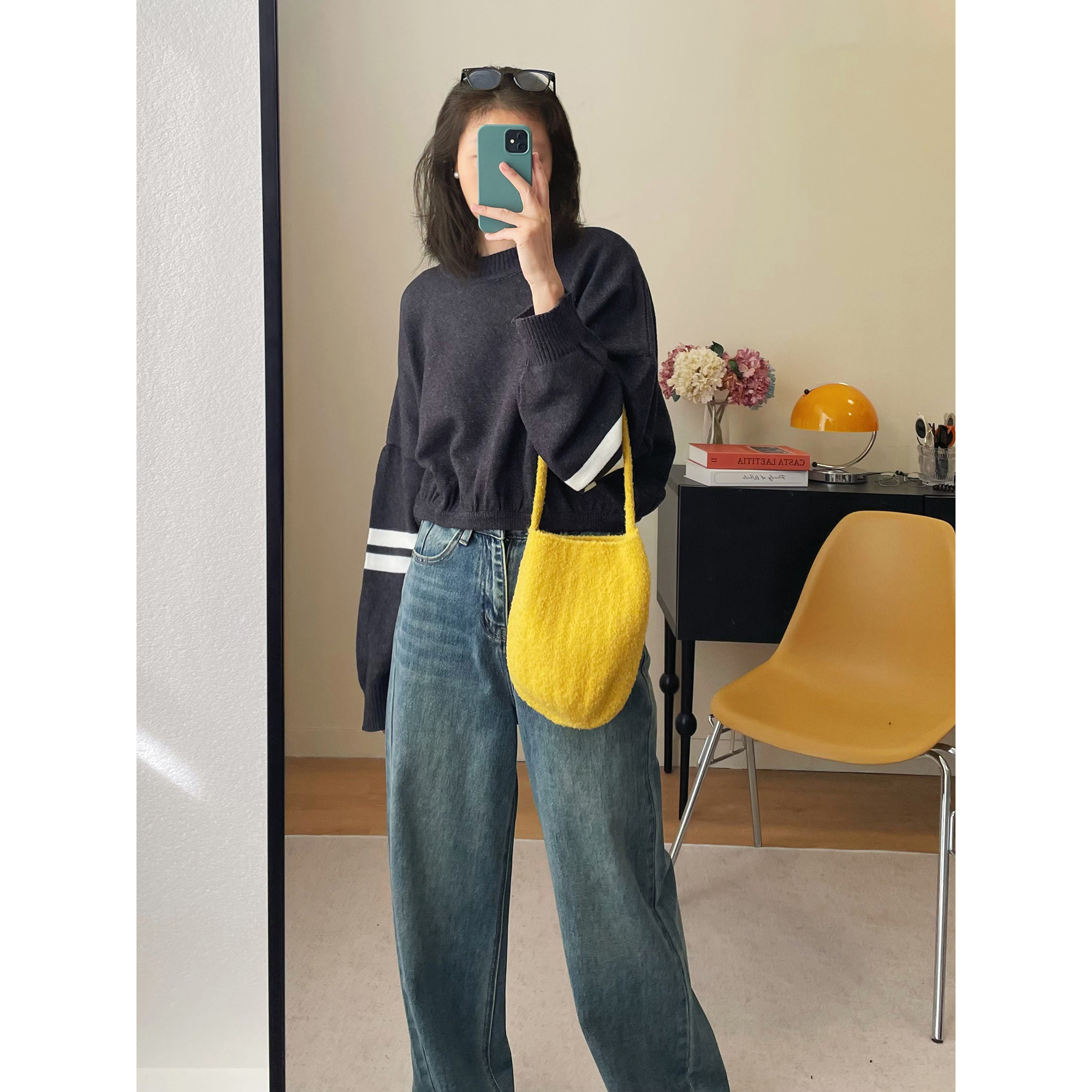 蝙蝠袖圆领高腰短款针织衫女春