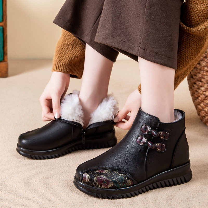 皮毛一体棉皮鞋短筒棉靴妈妈冬季防滑真皮短靴棉鞋老年雪地靴冬女