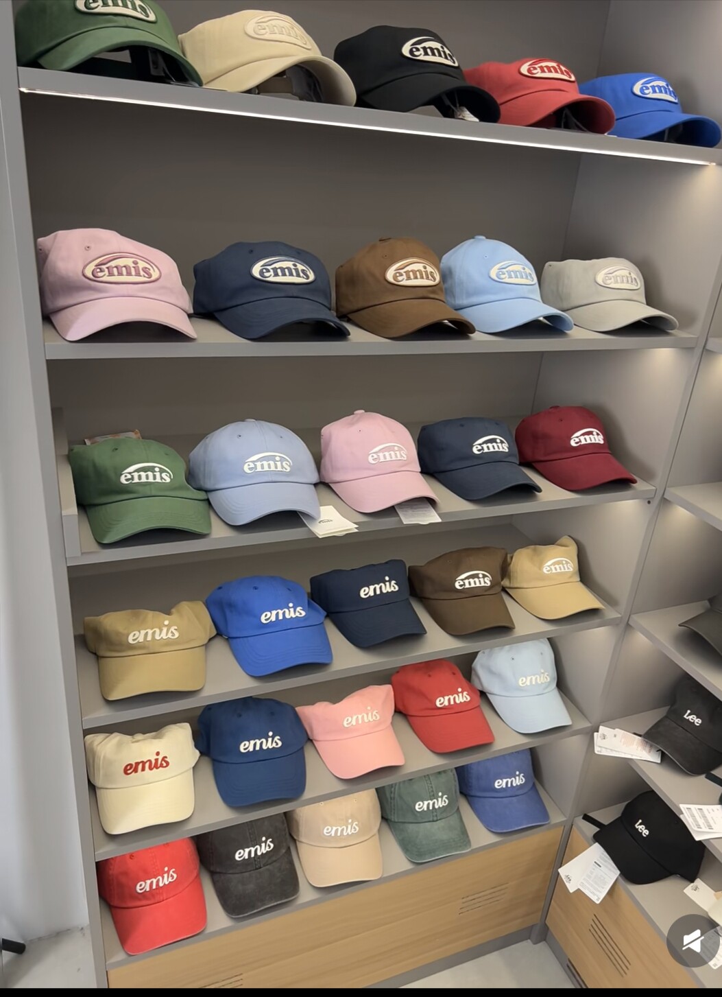 现货韩国正品emis棒球帽ins风明星同款弯檐软顶字母潮牌显脸小帽
