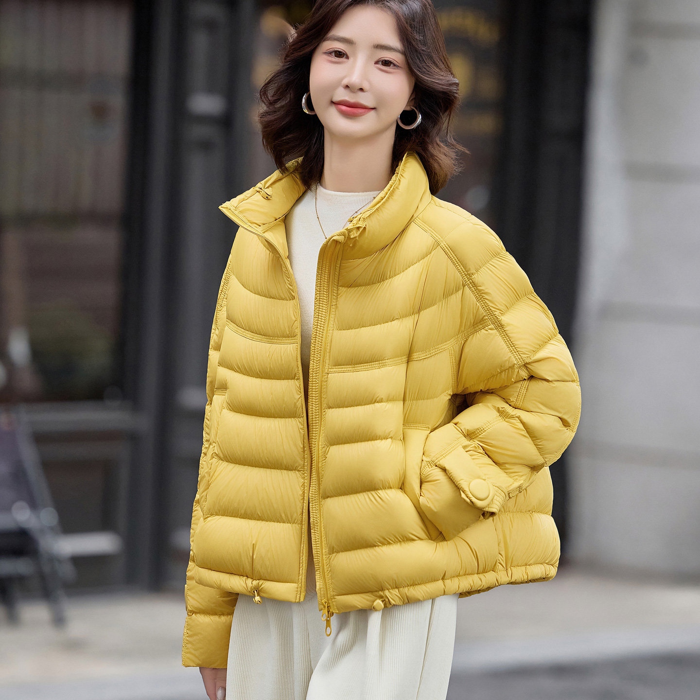 短款羽绒服女2025秋冬新款宽松显瘦立领轻薄白鸭绒百搭面包服外套