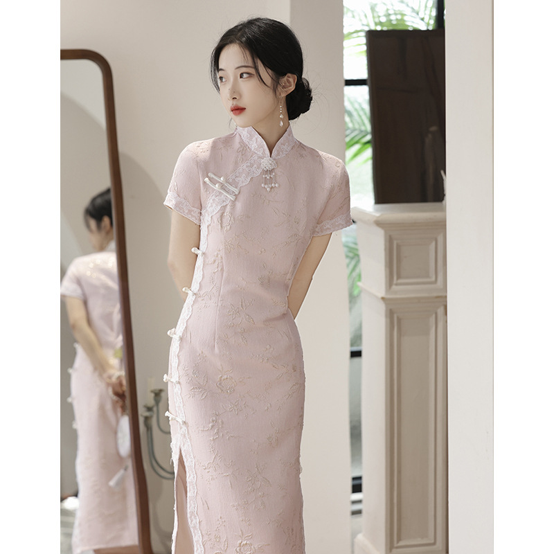 乘风2024戚薇柳岩同款改良年轻款少女旗袍粉色订婚新中式日常可穿