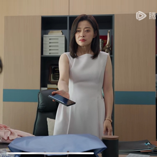 我的后半生刘丽娜梅婷同款轻礼服立裁圆领无袖修身白月光连衣裙女
