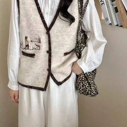 森系小众设计感无袖针织开衫背心女秋冬新款宽松叠穿毛衣马甲外搭