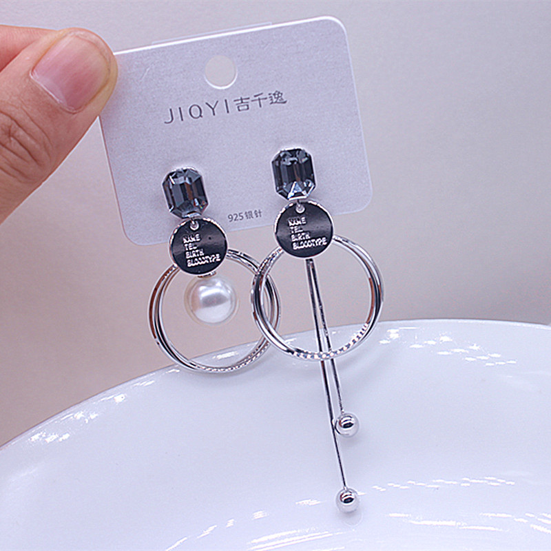 新款潮大气风气质风高级感耳针环个性夸张灰色水晶圈圈浮夸风耳饰