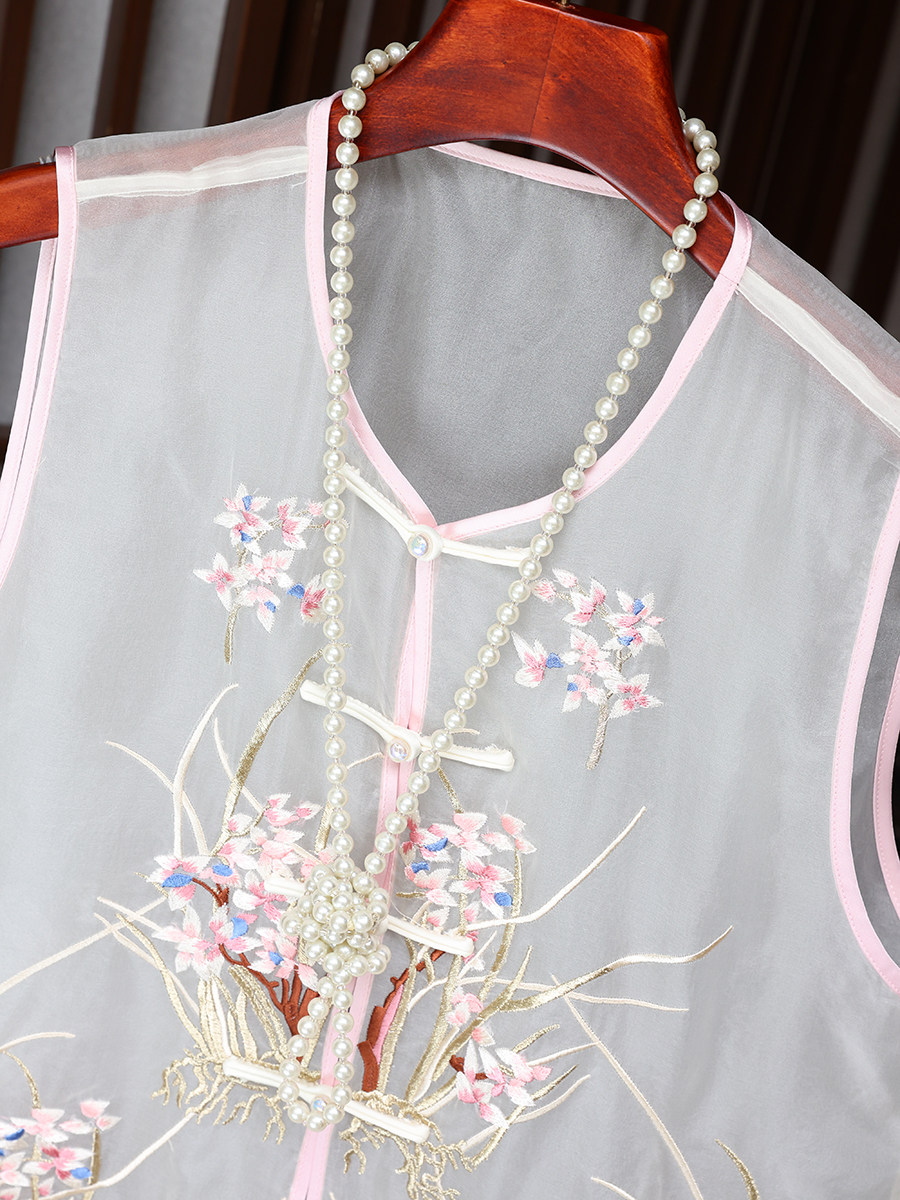 NEW CHINESE VEST WOMENS 2024 NEW SUMMER MULBERRY SILK HIGH-END BUCKLE EMBROIDERY IMPROVED HANFU OUTER TOP